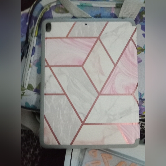 💋IBlasom Cosmo iPad case💋 - Picture 3 of 3